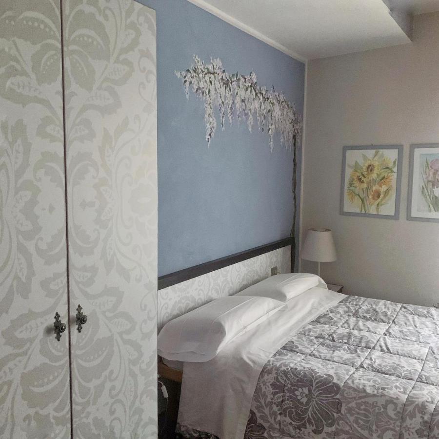 Cortiletto D'Alba Camere Con Ristorante Exterior foto